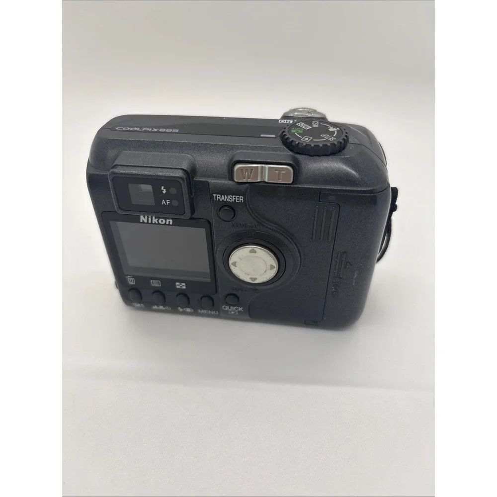 Nikon coolpix 885
